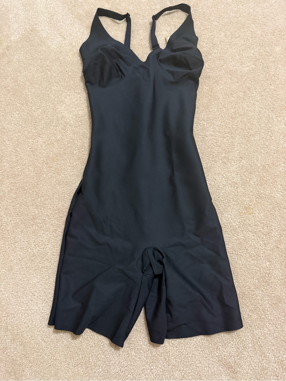 SKIMS BODY
UNLINEO PLUNGE MID THIGH BODYSUIT